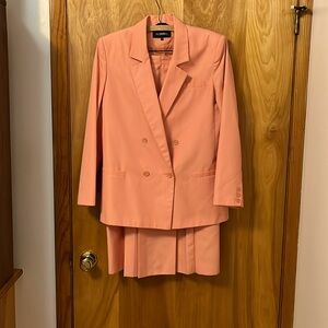 2 piece suit woman’s suit